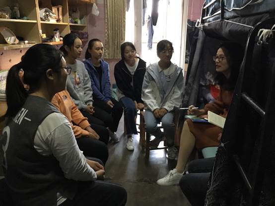 说明:F:\炸金花App
新闻稿\活动照片\三个一 1.JPG